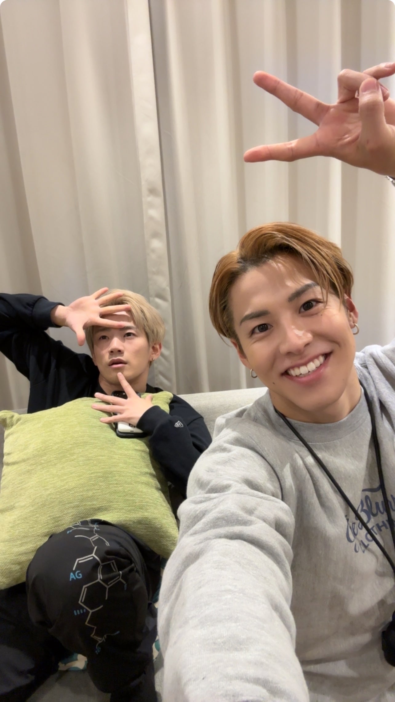 投稿 | CL - LDH所属アーティストの動画・MV視聴サービス